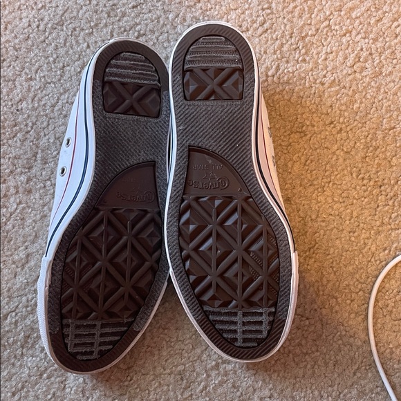 Converse shoes - Picture 7 of 7